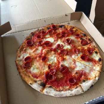 Pizzeria 22 - Al Pepperoni Pizza Italian tomato, mozzarella, pepperoni - Pizza Near Me - Seattle, Washington
