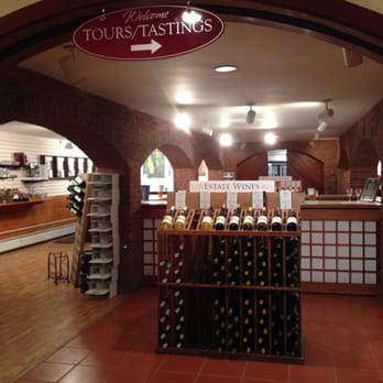 Millbrook Vineyards - Wine Tasting Room Near Me - Millbrook, New York