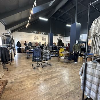 Pendleton - Shirts, pillows, sweaters, jackets, weather gear clothing, - Department Stores Near Me - Lake Arrowhead, California