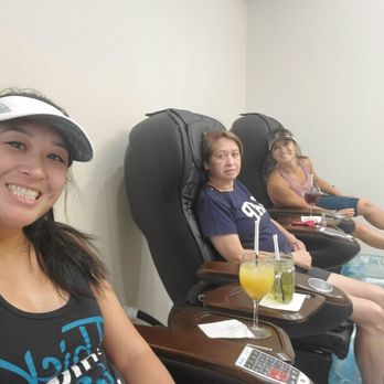 Golden Nail Lounge - Pflugerville - Girl time! - Nail Salons Near Me - Pflugerville, Texas Golden Nail Lounge - Pflugerville - Girl time! - Nail Salons Near Me - Pflugerville, Texas