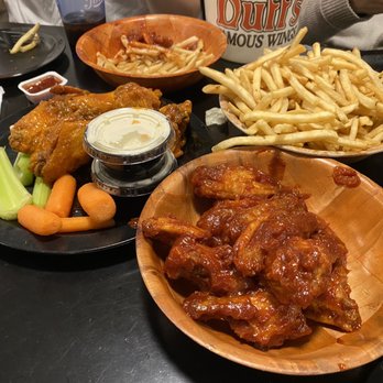 Duff's Famous Wings - wing - American Near Me - Amherst, New York Duff's Famous Wings - wing - American Near Me - Amherst, New York
