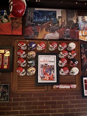 Big Charlie's Saloon by null