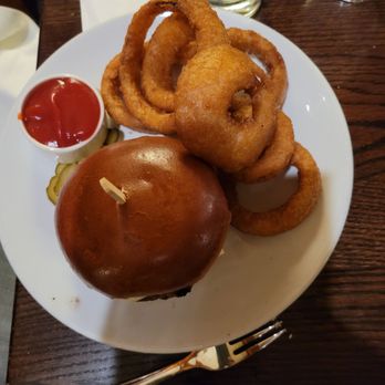The Tavern - Cheeseburger - American Near Me - Salem, Massachusetts The Tavern - Cheeseburger - American Near Me - Salem, Massachusetts
