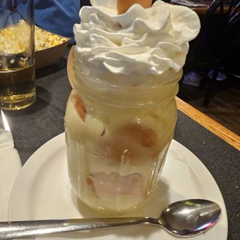 Bunny's Bar & Grill - Banana pudding - Sports Bars Near Me - St Louis Park, Minnesota