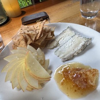 Bar Acuda - Local North Shore Honeycomb - Tapas Bars Near Me - Hanalei, Hawaii