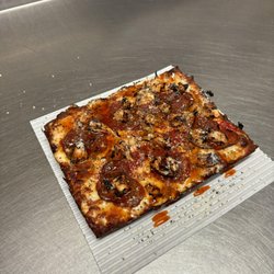 Dear Mama's Pizza - July special "Firecracker Pizza"
