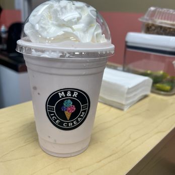 M&R Ice Cream 2 - Strawberry and lemon milkshake - Ice Cream & Frozen Yogurt Near Me - Whitsett, North Carolina