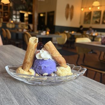 Bayan Ko Diner - Halo Halo Turon dessert - Cuban Near Me - Chicago, Illinois