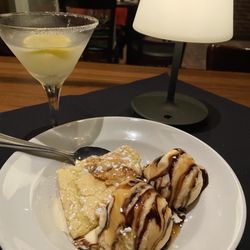 Lomonte's Italian Restaurant and Pizzeria - Vanilla ice cream with a signature Ooey Gooey vanilla/caramel cake