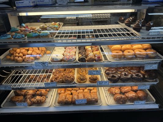 Baker's Pride Bakery by null