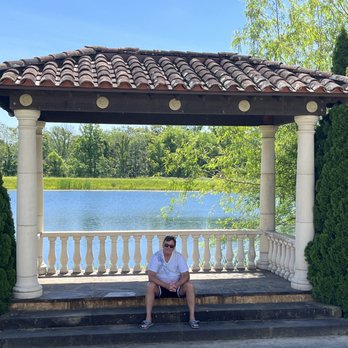 Blue Sky Vineyard - Wineries Near Me - Makanda, Illinois