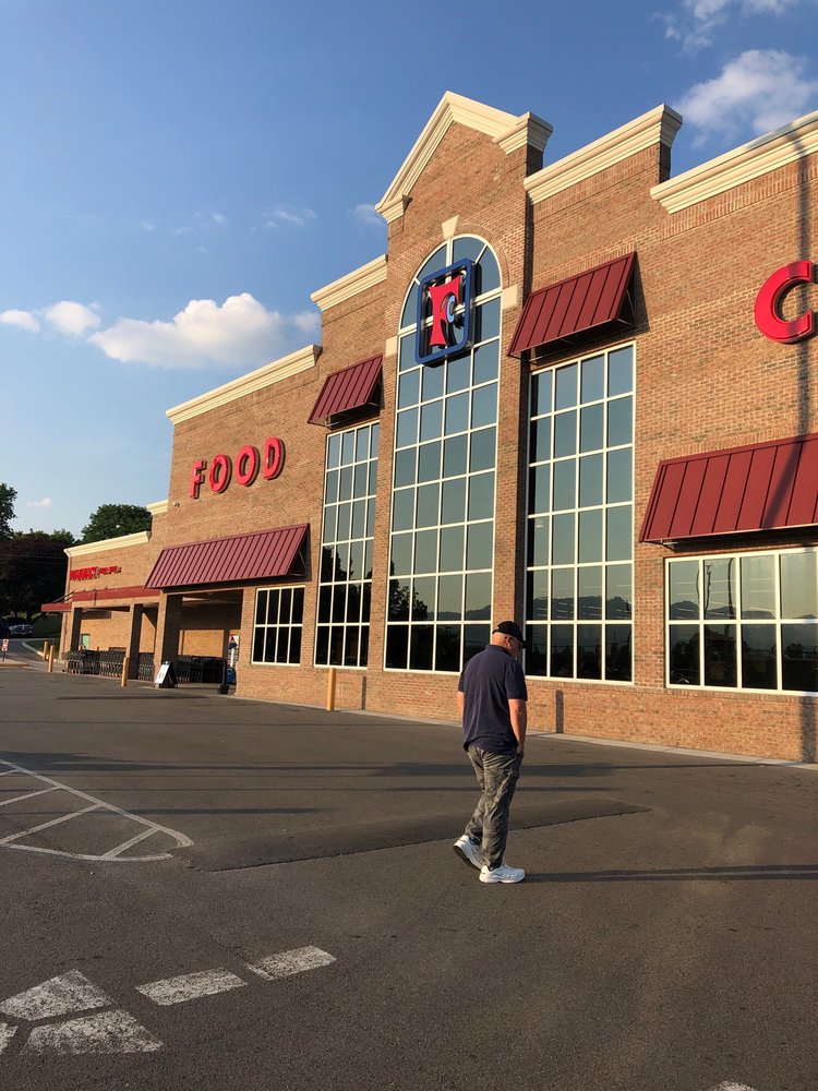 FOOD CITY Updated June 2024 102 N 12th St, Middlesboro, Kentucky