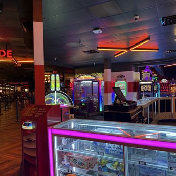 Lucky Strike North Brunswick - Venues & Event Spaces Near Me - North Brunswick, New Jersey