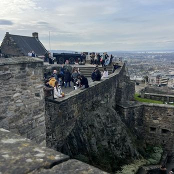 Edinburgh Castle - Landmarks & Historical Buildings Near Me - Edinburgh, EDH Edinburgh Castle - Landmarks & Historical Buildings Near Me - Edinburgh, EDH