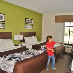 Sleep Inn & Suites - Double queen bed - plenty of room!