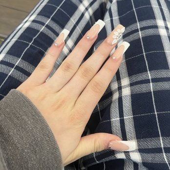 Camella Nail & Pedispa  - Nail Salons Near Me - Northridge, California