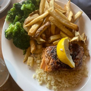 Cheddar's Scratch Kitchen - Grilled Salmon - American Near Me - Indianapolis, Indiana