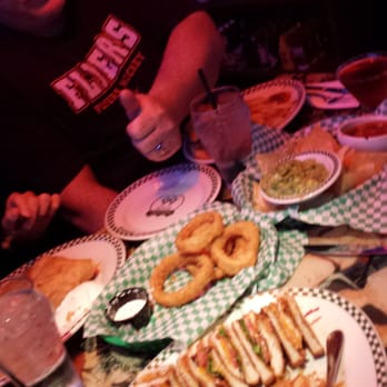 Barney's Beanery - LOTS of food. So yummy - Breakfast & Brunch Near Me - Burbank, California Barney's Beanery - LOTS of food. So yummy - Breakfast & Brunch Near Me - Burbank, California