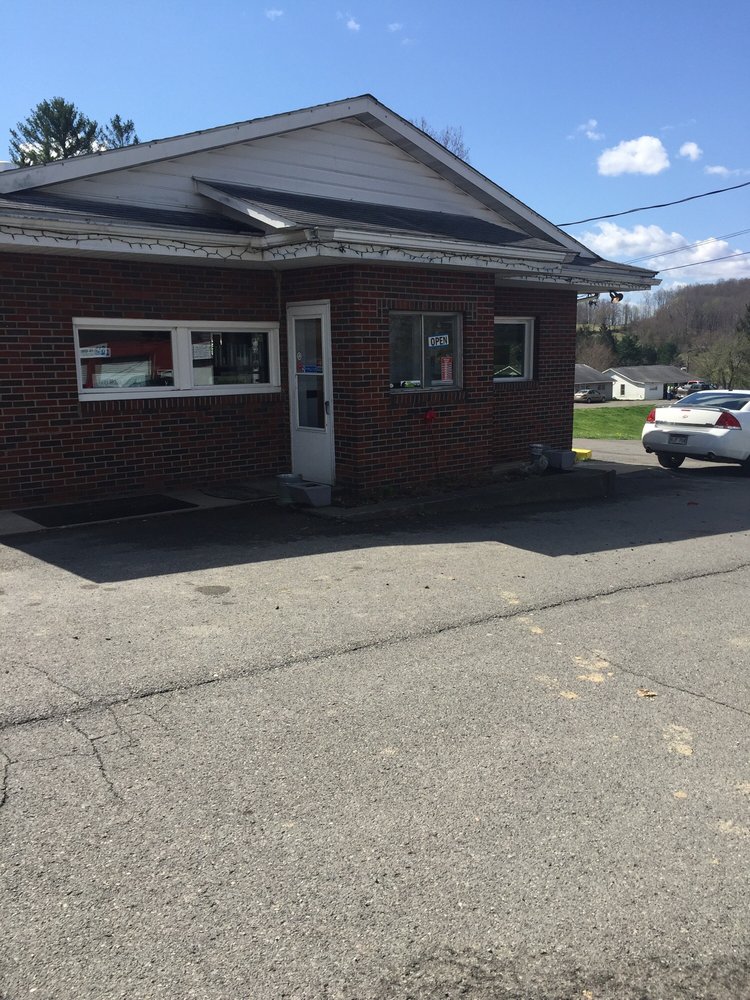 HILLTOP DINER Updated September 2024 6759 ster Rd, Cowen, West