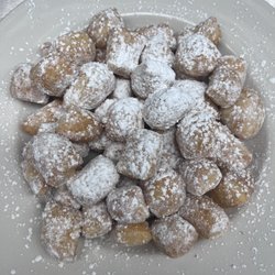 Bella Cucina Italian Eatery - Zeppoli's