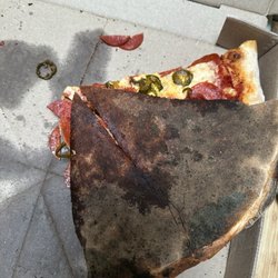 Lover's Pizza and Pasta - Burned puzza