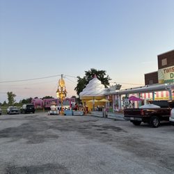 Twistee Treat Diner at The Pink Elephant - Parking lot