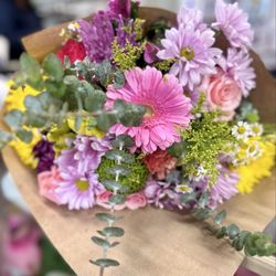 Florecitas Flower Shop - Pay with cash!