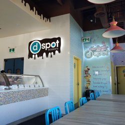 D-spot Desserts - Inside