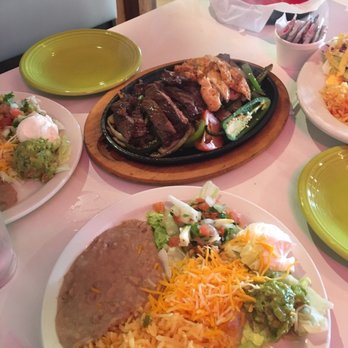 Chili Gordos Mexican Cafe - Combo Fajitas - Mexican Near Me - Richardson, Texas