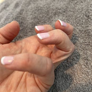 Ambiance Nail Spa - Gel mani chipping after 4 days - Nail Salons Near Me - Cincinnati, Ohio