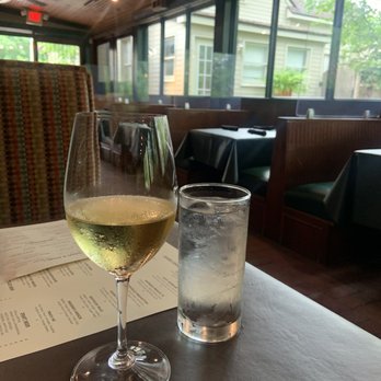 The Goose Lexington - Josh Chardonnay - Bars Near Me - Lexington, Kentucky The Goose Lexington - Josh Chardonnay - Bars Near Me - Lexington, Kentucky
