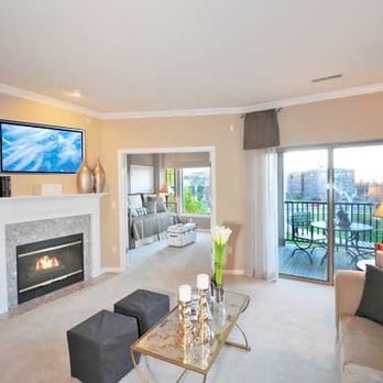 Lake Bluff Condos - Apartments Near Me - Milwaukee, Wisconsin Lake Bluff Condos - Apartments Near Me - Milwaukee, Wisconsin