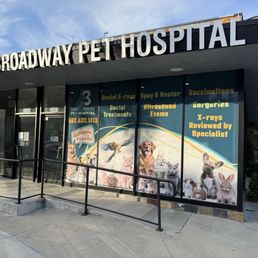 Exterior outside entrance of Broadway Pet Hospital - Front of Pet Clinic - Long Beach, California Exterior outside entrance of Broadway Pet Hospital - Front of Pet Clinic - Long Beach, California
