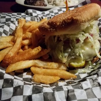 Billygan's Roadhouse - Gaucho burger (Jalepenos) perfect spicyness - could have THICKER patties - American Near Me - Vancouver, Washington
