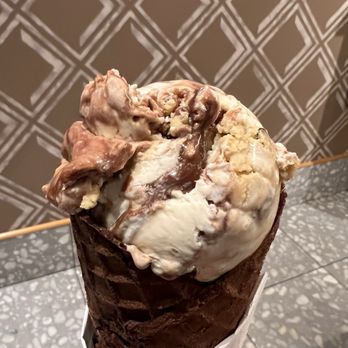 Salt & Straw - Salted, Malted, Chocolate Chip Cookie Dough w/ Salted Brownie Waffle Cone - Ice Cream & Frozen Yogurt Near Me - Glendale, California Salt & Straw - Salted, Malted, Chocolate Chip Cookie Dough w/ Salted Brownie Waffle Cone - Ice Cream & Frozen Yogurt Near Me - Glendale, California