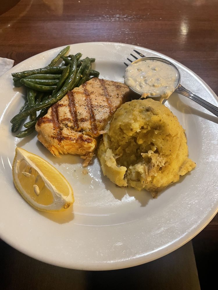 Social spots from Houlihan's