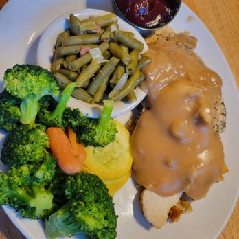 Cotton Patch Cafe - Turkey dinner special - American Near Me - San Angelo, Texas