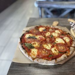 On Fire Pizza - Margarite Pizza