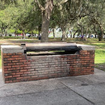 Downey Park - grill - Dog Parks Near Me - Orlando, Florida