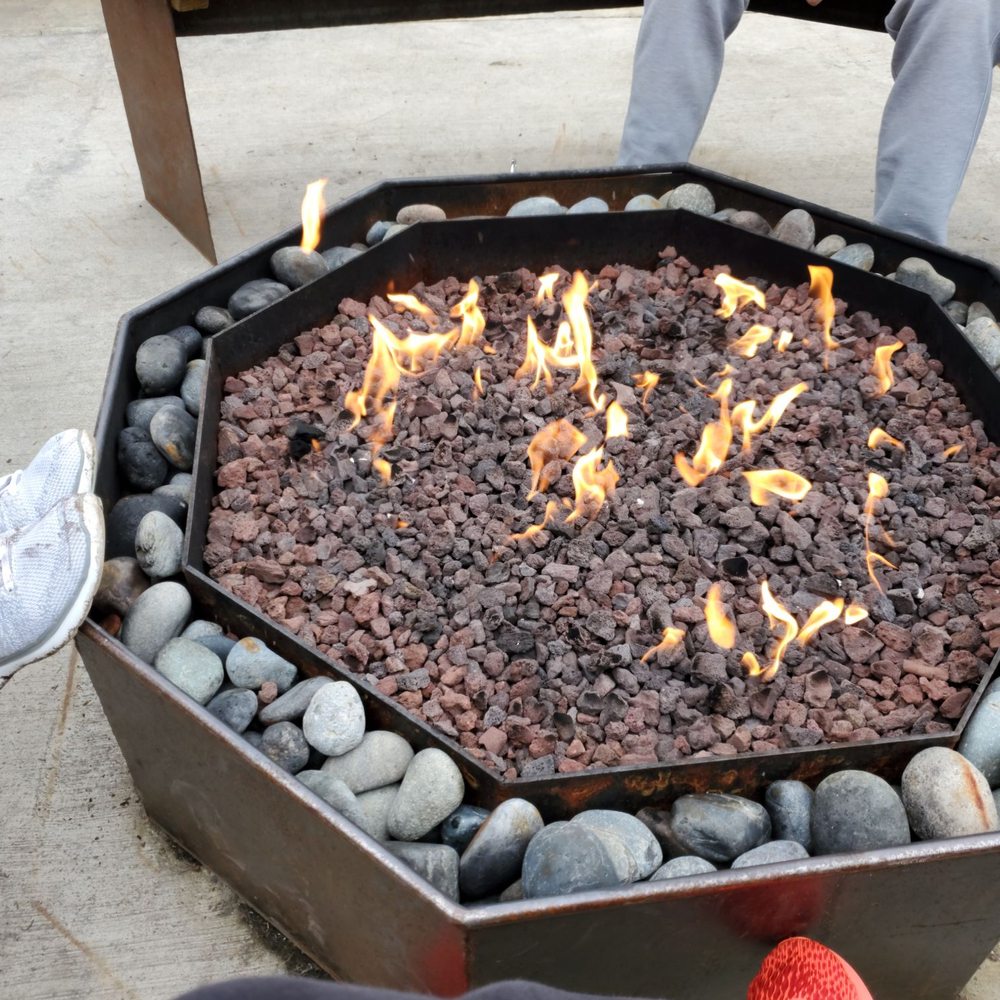 Dru Bru - Snoqualmie Pass - Outdoor firepit. They also have picnic tables with fireboxes down the middle. - Breweries Near Me - Snoqualmie Pass, Washington