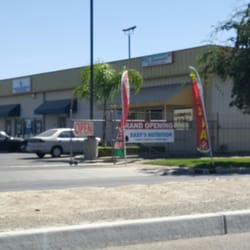 La Esmeralda - It can be hard to find if you don't know what you're looking for, so the signs make it easier