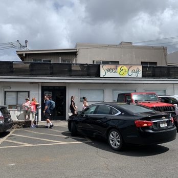 Sweet E's Cafe - Outside - Cafes Near Me - Honolulu, Hawaii Sweet E's Cafe - Outside - Cafes Near Me - Honolulu, Hawaii