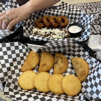 Epa! Come Arepa - The sampler 11.99 - Venezuelan Near Me - Duluth, Georgia