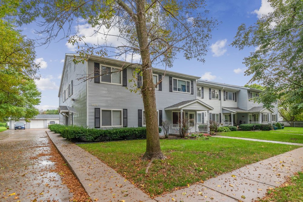 NANCY MARION REMAX CONCEPTS Updated June 2024 2704 Stange Rd