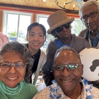 Sammys Fish Box - Family photo. - Seafood Near Me - Bronx, New York