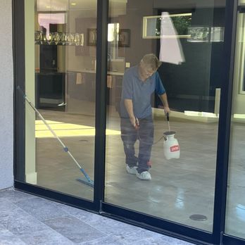 J2 Carpet & Tile Cleaning - Charles hard at work! - Carpet Cleaning Near Me - Las Vegas, Nevada