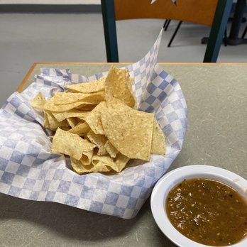 Mi Trailita Y Mas - Fabulous salsa and fresh chips - Mexican Near Me - Austin, Texas
