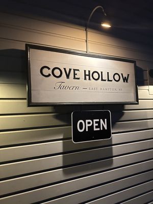 Cove Hollow Tavern by null