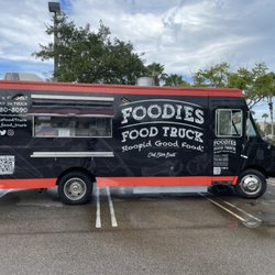 Foodies Food Truck - The truck