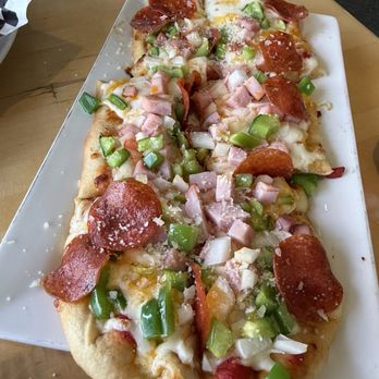Two Barrels Taps + Grill - Meat lovers flatbread - American Near Me - Boardman, Oregon